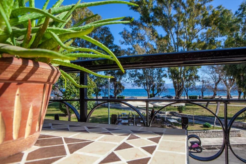 City Center, Sea View Apartment, Amelia! Anemomylos Екстер'єр фото